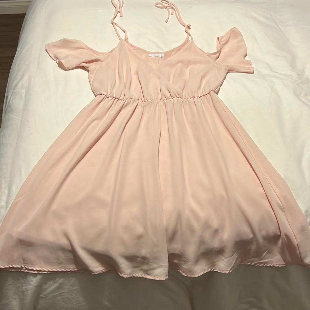 Pink dress  tie straps flutter sleeves. Elastic waist